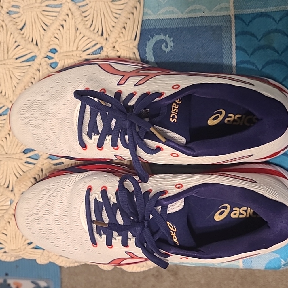 ASICS Gel Cumulus Size 9
